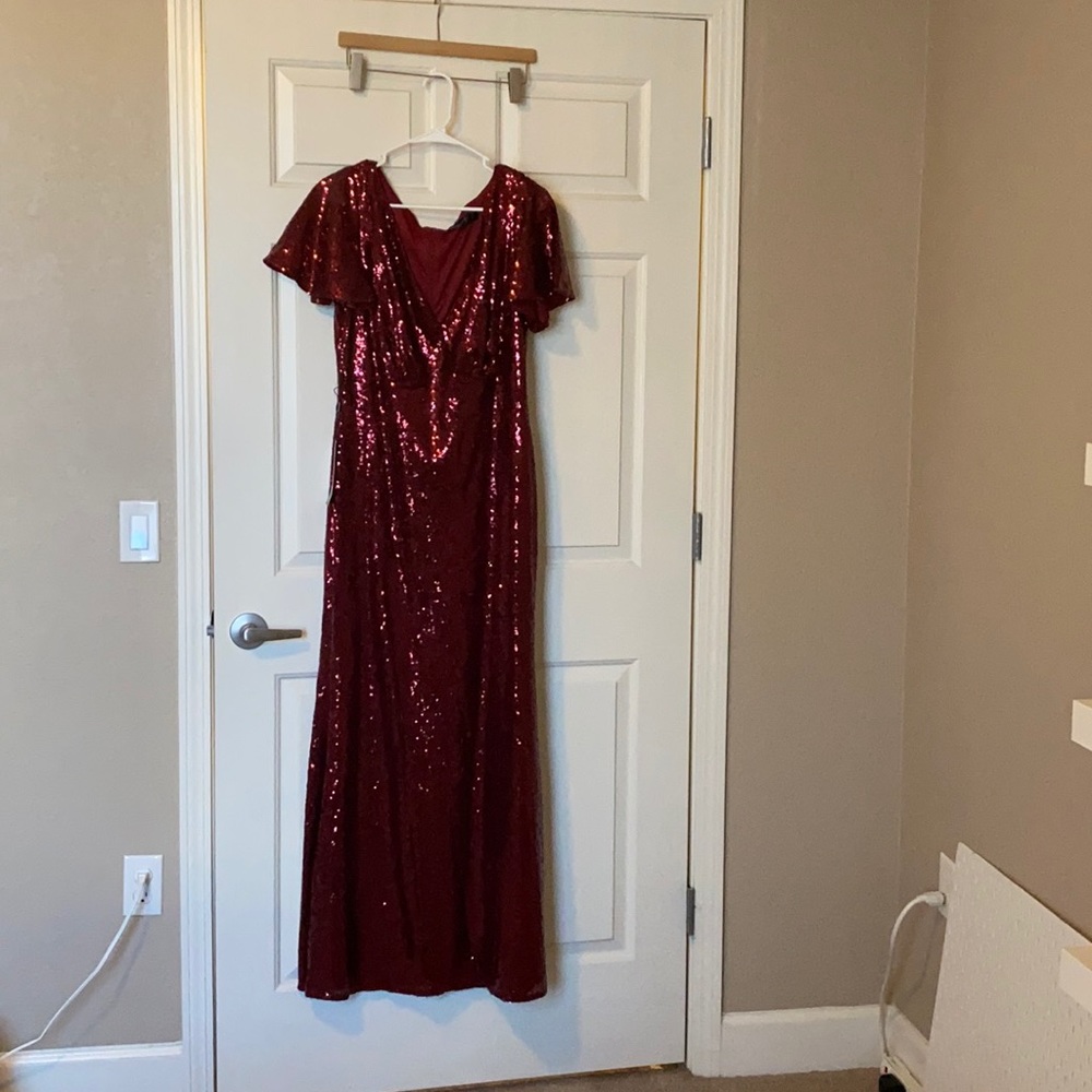 Burgundy full length sequin body con mermaid gown!